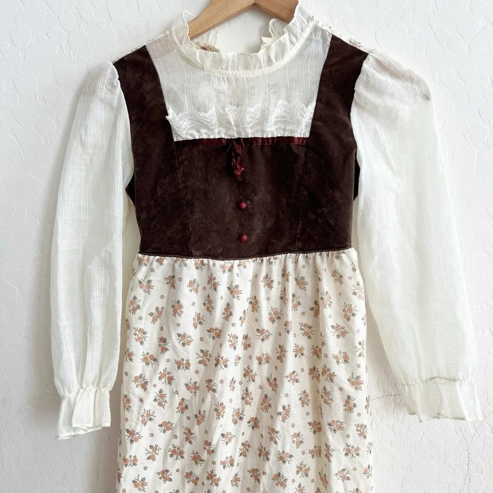Vintage 70s JCPenney Prairie Velveteen Floral Ruffled Lace Long Girls Dress SZ 8